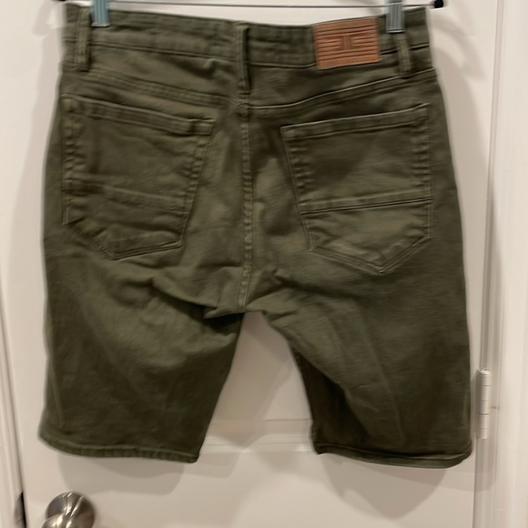 Jordan Craig Legacy Edition Dark Green Shorts Distressed Men’s Size 34 - Picture 4 of 16